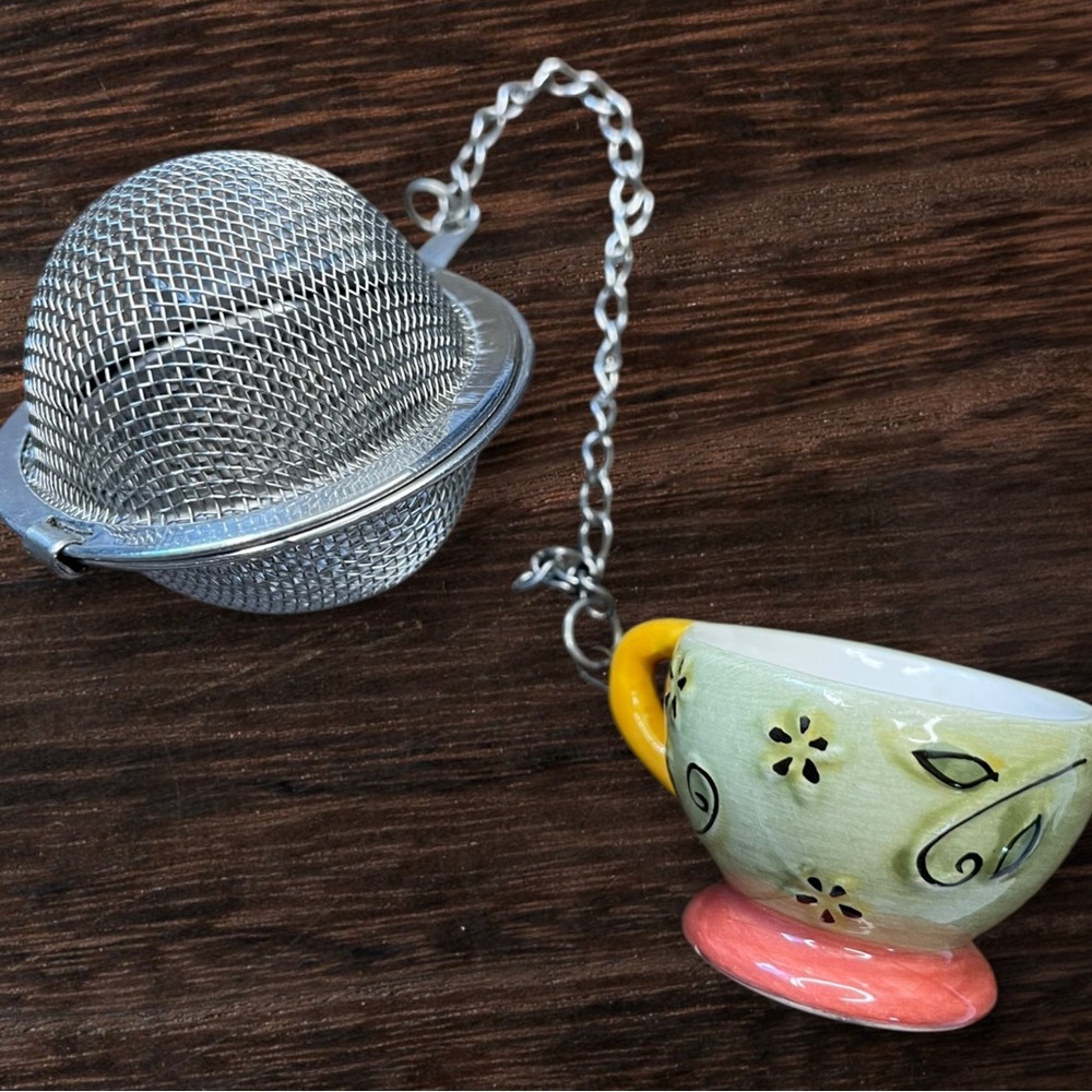 Vintage Loose Leaf Tea Strainer Tea Ball Infuser Floral Novelty Cottagecore